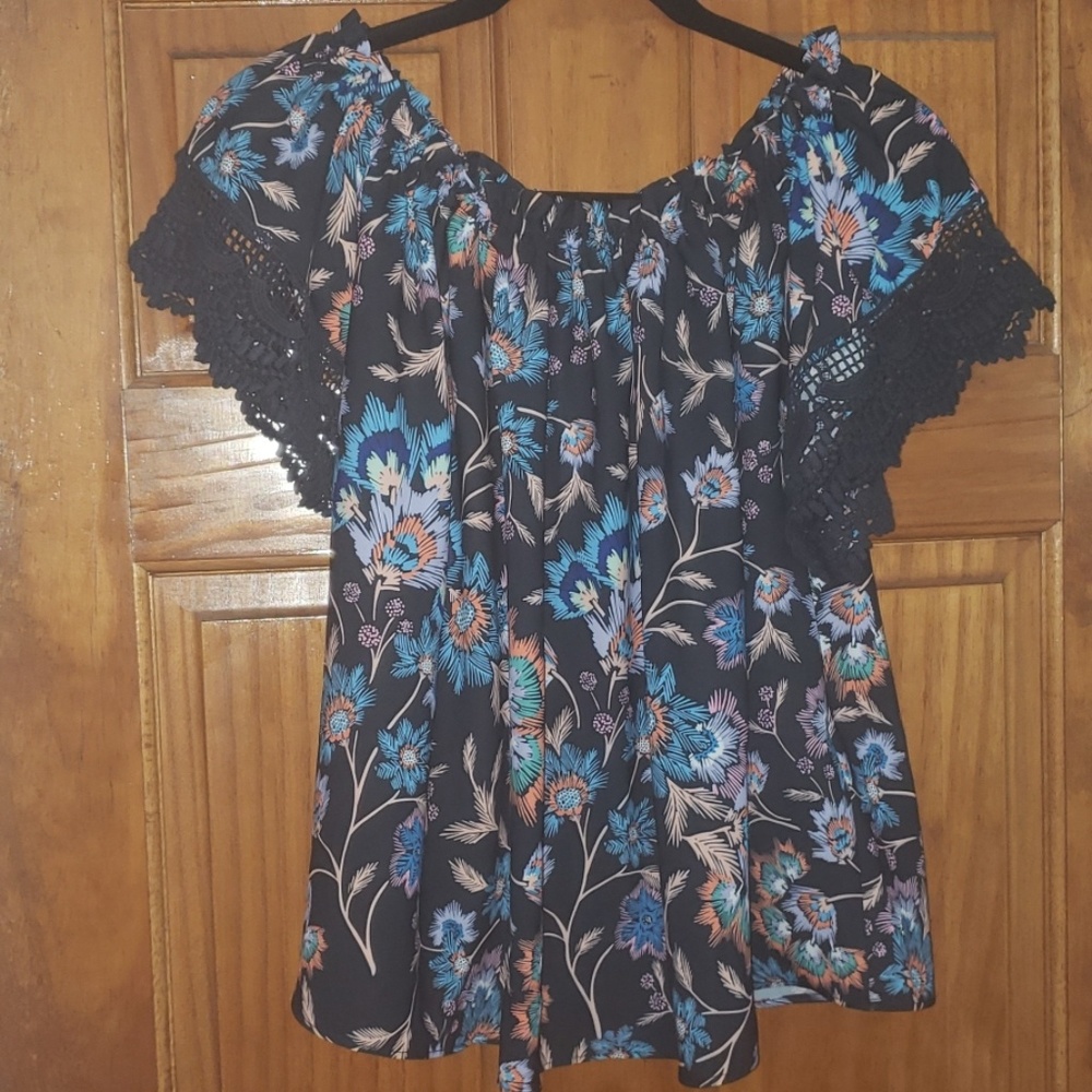 Ella Moon Floral Pattern Shirt